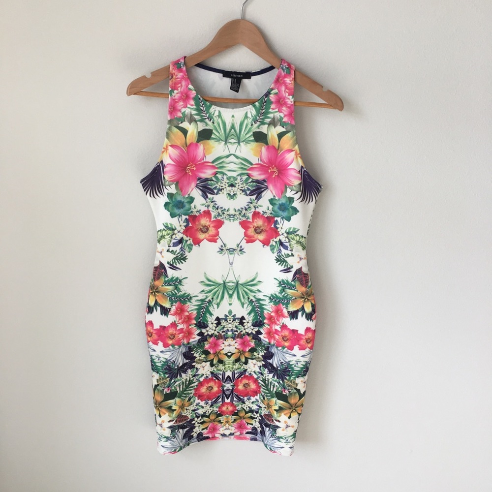 Dress - Picture 3 of 5